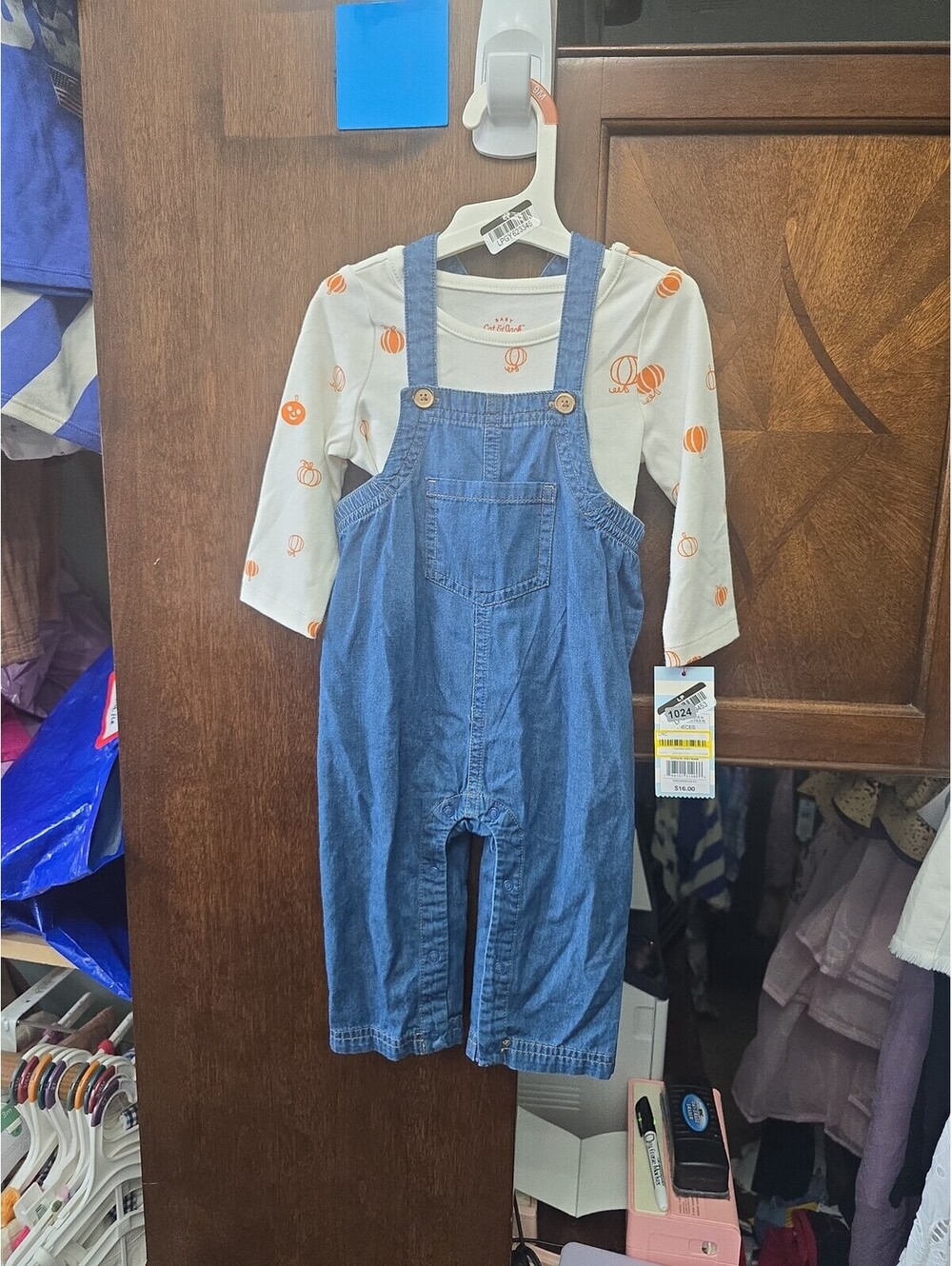 6 to 9m brand new pumpkin overalls from target item.1024